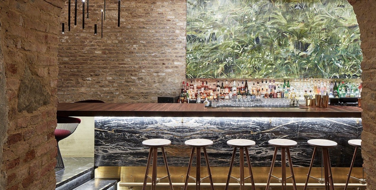 Ένα κελάρι του 18ου αιώνα μετατρέπεται σε εντυπωσιακό bar 