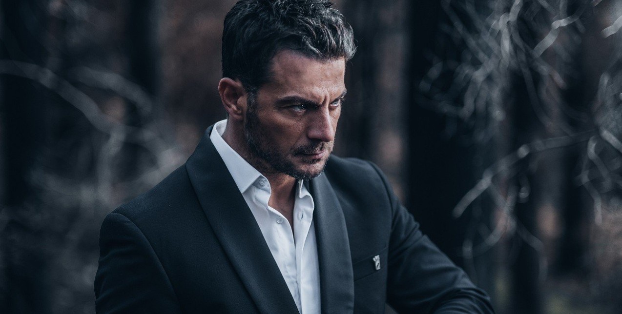 Το most-wanted smartwatch σε μια εντυπωσιακή ταινία με τον Γιώργο Αγγελόπουλο