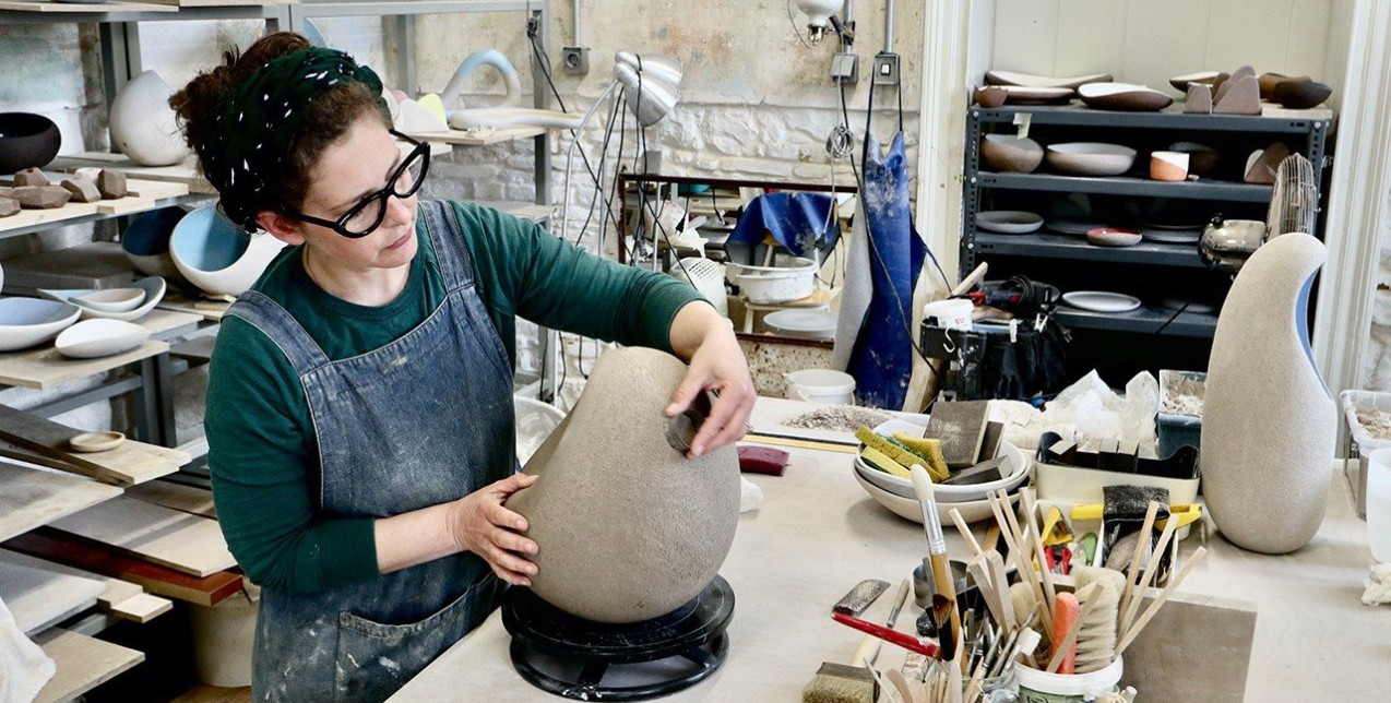 The Talks: Mε την κεραμίστρια, Μυρτώ Ζιρίνη 