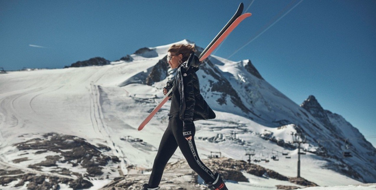 Ετοιμάζεστε για σκι; Όλα όσα χρειάζεται να έχετε στη βαλίτσα σας 
