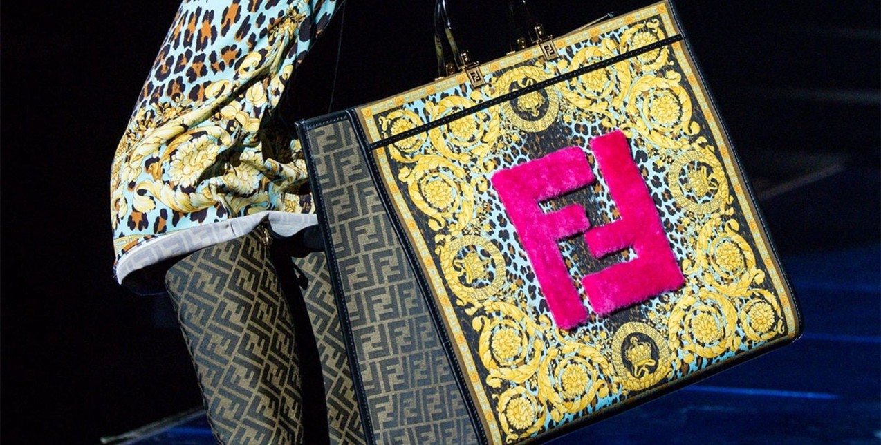 Οι tote bags που μετατρέπονται στο απόλυτο key-item της άνοιξης