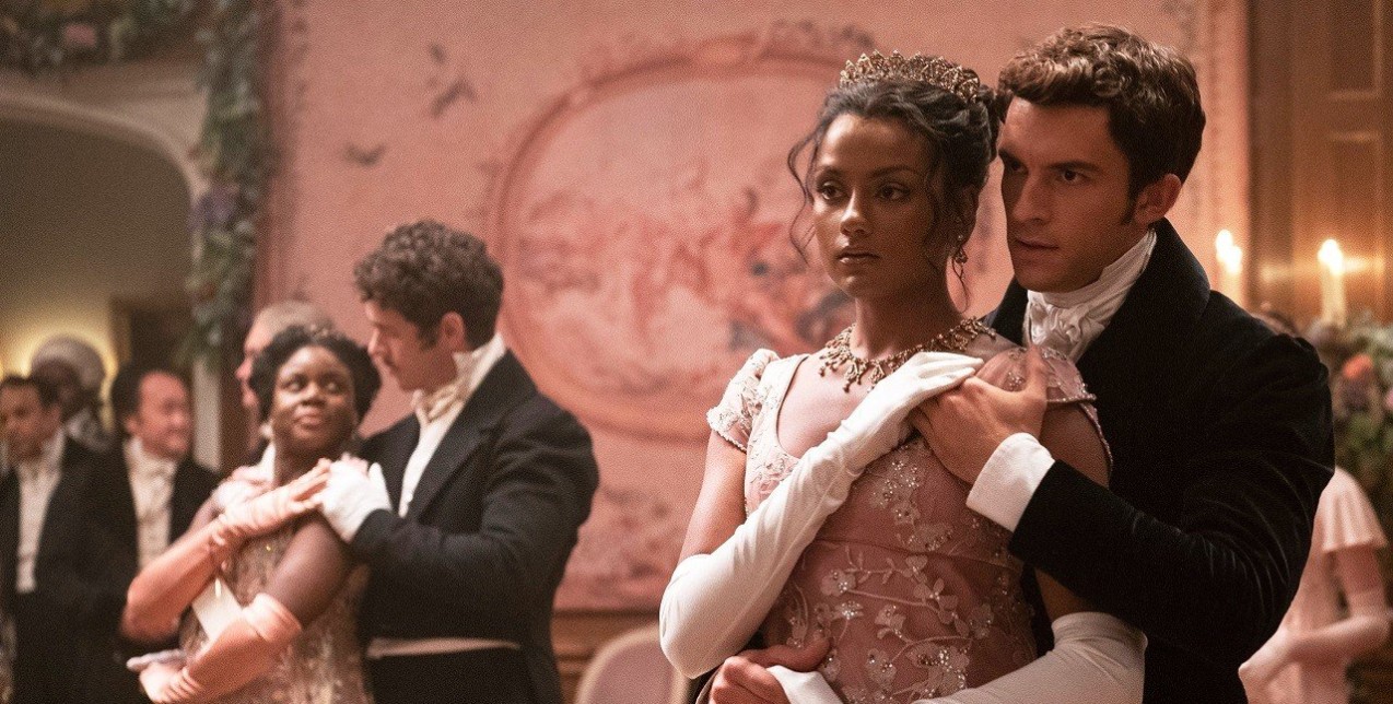 Λίγο πριν τη 2η σεζόν του Bridgerton ανατρέχουμε στα πιο εντυπωσιακά baroque-inspired sets των γυρισμάτων