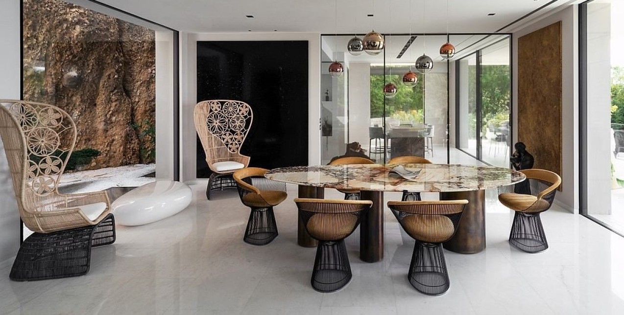 Villa Lea: Ένα αρχιτεκτονικό «κόσμημα» στους υπέροχους όρμους της Κυανής Ακτής  