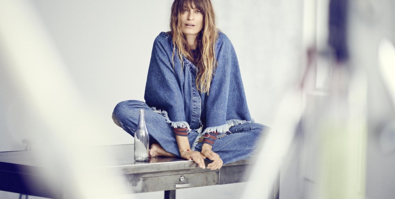 Caroline de Maigret: Όταν η «ιέρεια» του παριζιάνικου coolness απολαμβάνει τη γαστρονομία, προκαλείται έκρηξη αισθησιασμού  