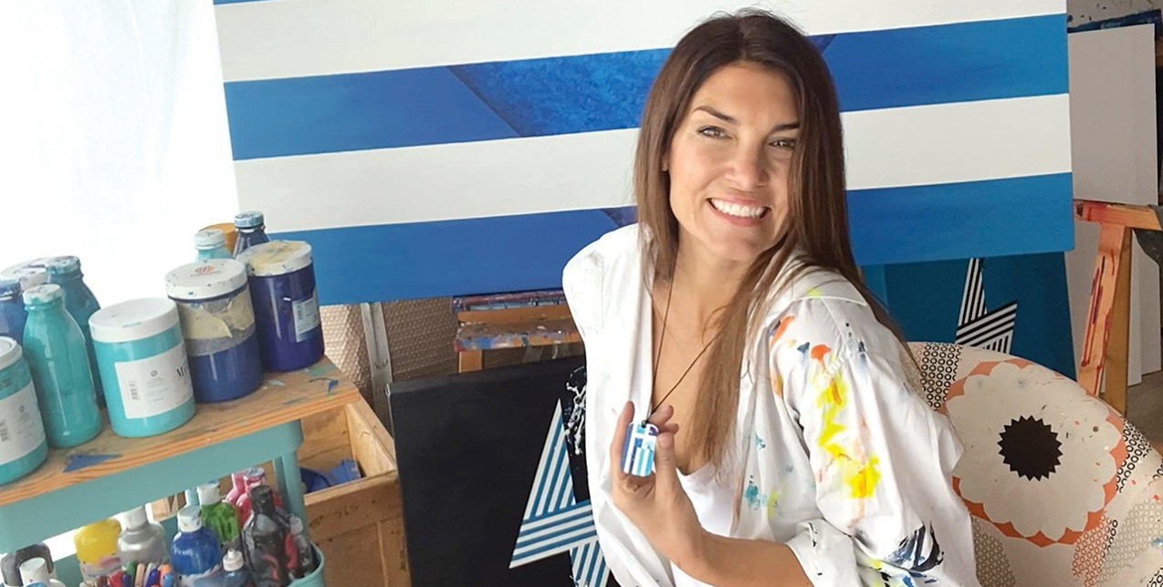 Μια νέα Ελλάδα «ξεπηδάει» μέσα από τις σελίδες του ολοκαίνουριου λευκώματος της Καρολίνας Ροβύθη