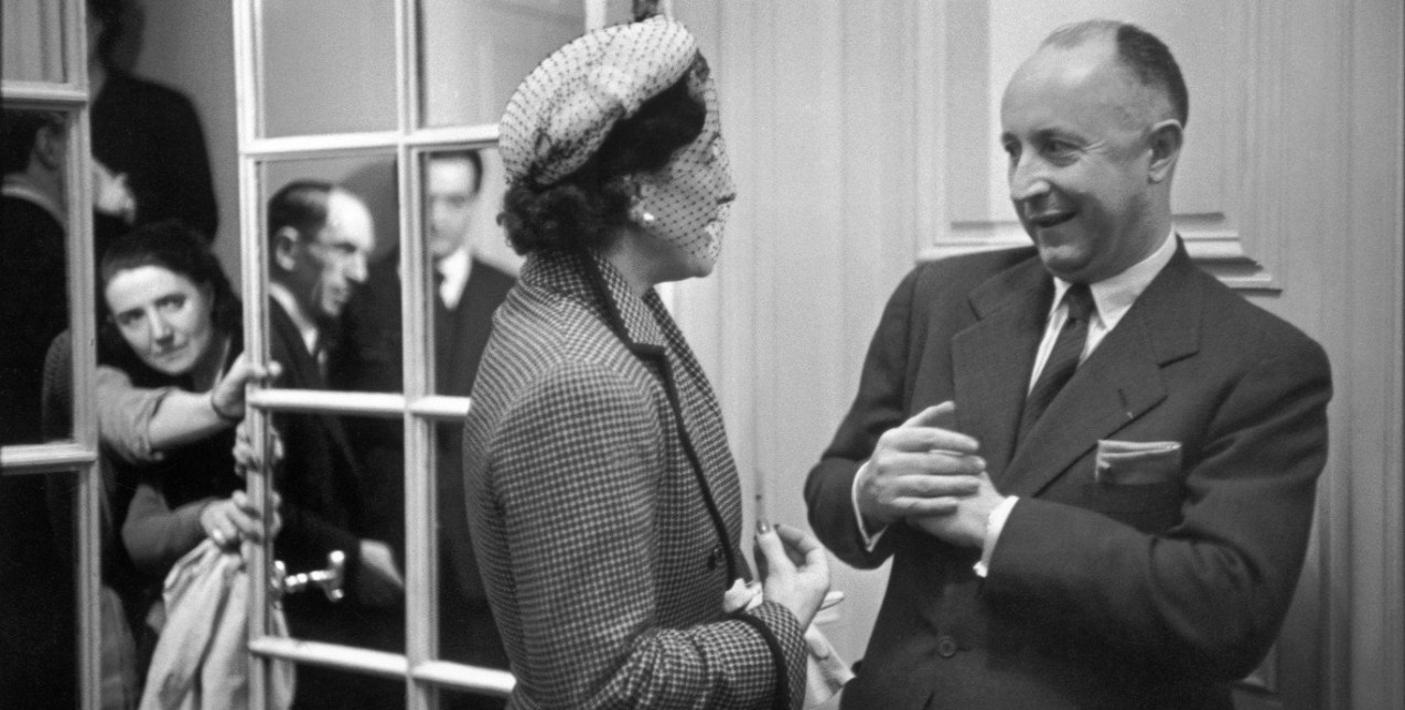 The New Look: H νέα σειρά μόδας για την αμφιλεγόμενη σχέση του Christian Dior με την Coco Chanel