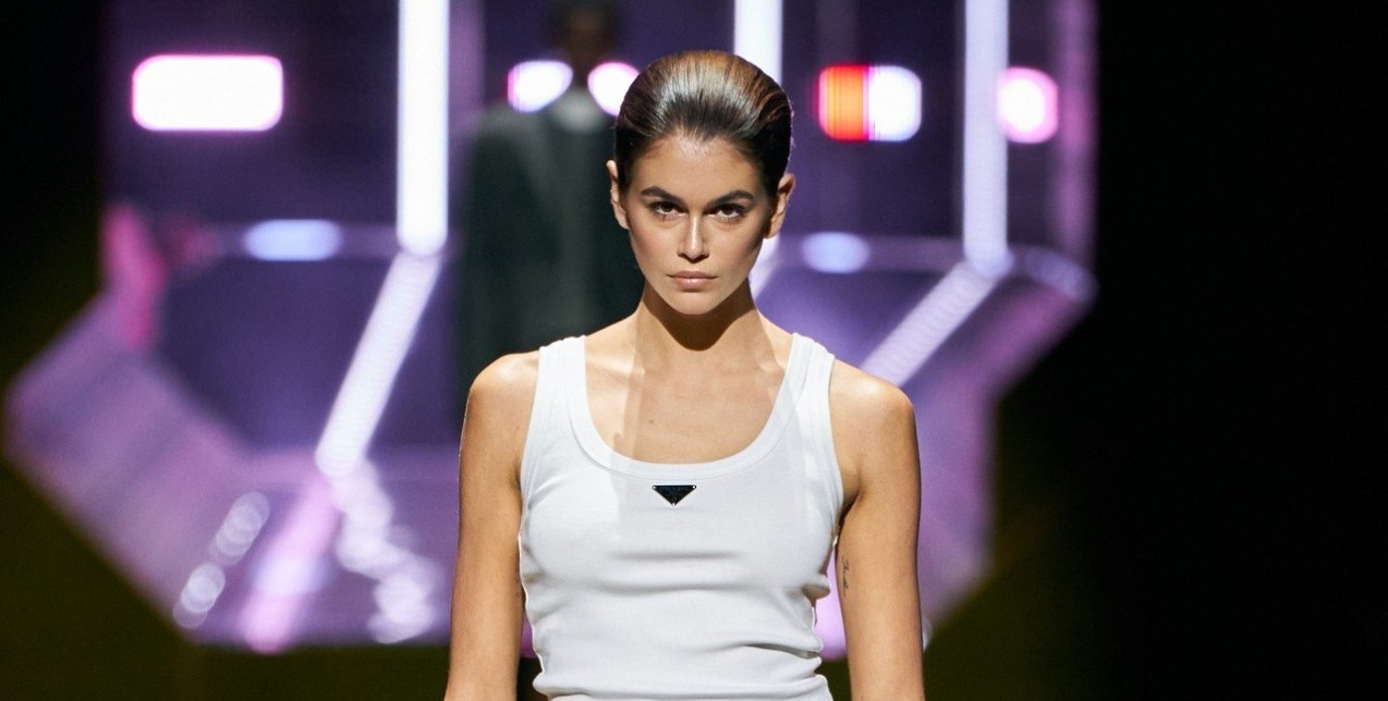 MFW: Ο Raf Simons και η Miuccia Prada παρουσίασαν μία υβριδική μόδα για όλους 