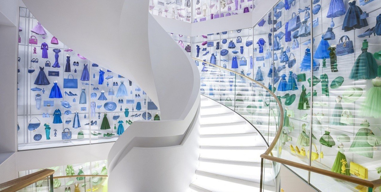 What dreams are made of: Μια εσωτερική ματιά στη νέα boutique του Dior στην 30 Μontaigne 