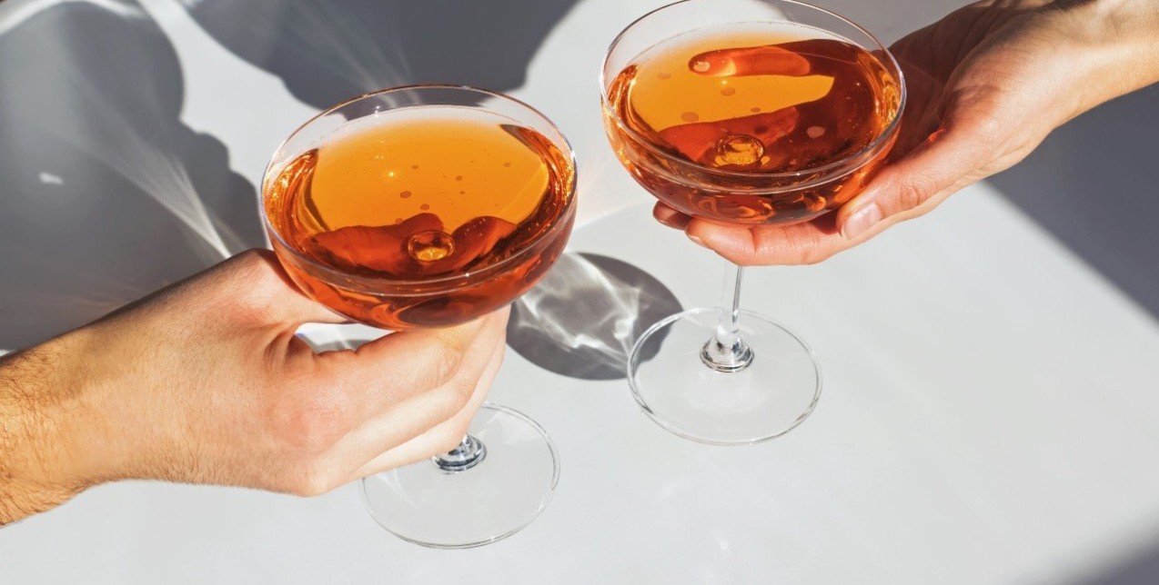 Τα 5 must-try cocktails που πίνουμε στα bars της Θεσσαλονίκης & τα «μυστικά» τους 