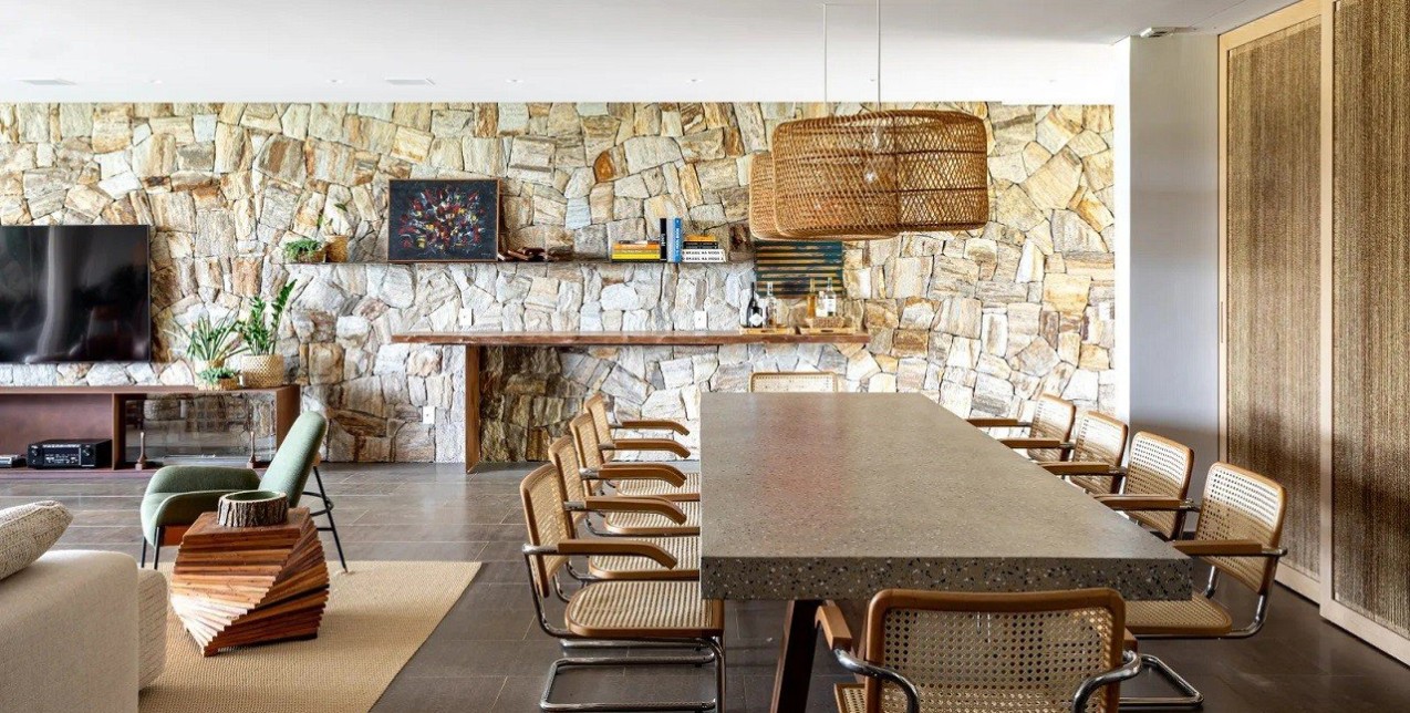 Down to earth: Πώς ένα vacation house εναρμονίζεται με το τροπικό σκηνικό τριγύρω του