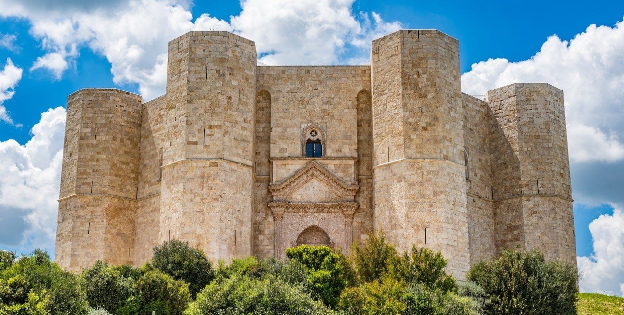 Μια ματιά στο Castel del Monte που θα φιλοξενήσει το επερχόμενο show του οίκου Gucci