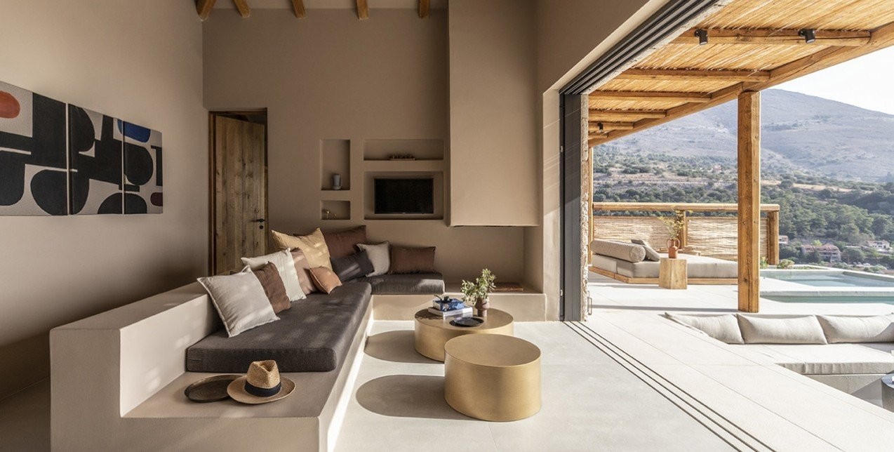 Μια εκπληκτική κατοικία στην Κεφαλονιά μετατρέπεται σε όαση δροσιάς