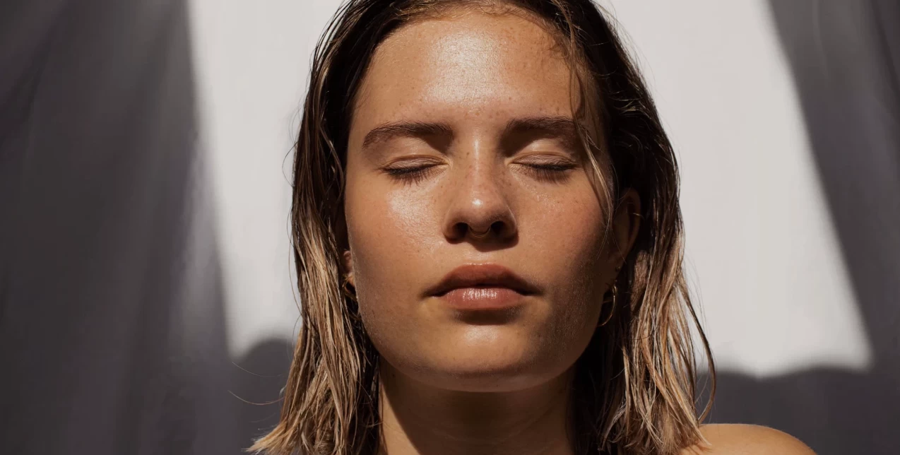 9 makeup removers που δεν θα ερεθίσουν την ευαίσθητη επιδερμίδα σας 