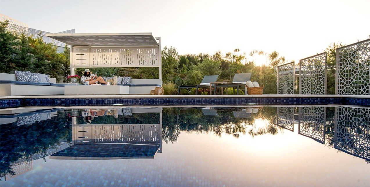 Ένα ειδυλλιακό resort στο πρώτο πόδι της Χαλκιδικής συνδυάζει την άνεση με το σύγχρονο design 