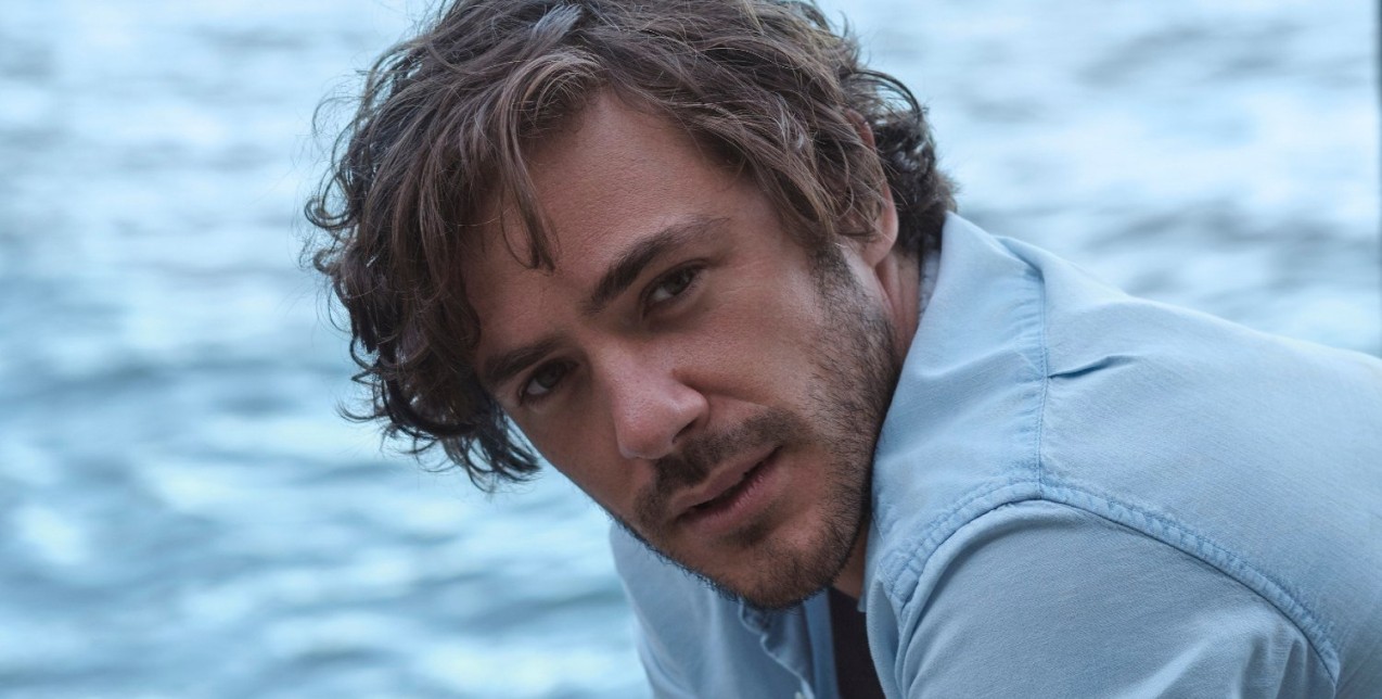 Ο Jack Savoretti σε μία σπάνια συνέντευξη λίγο πριν την εμφάνισή του στο Sani Festival