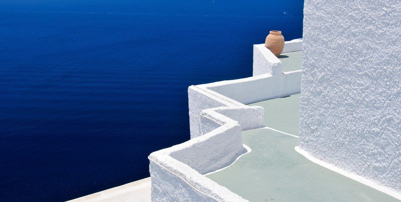 Όλα για ένα καλοκαίρι: Γιατί δεν καθορίζουν οι εποχές τη δική μας ευτυχία; 