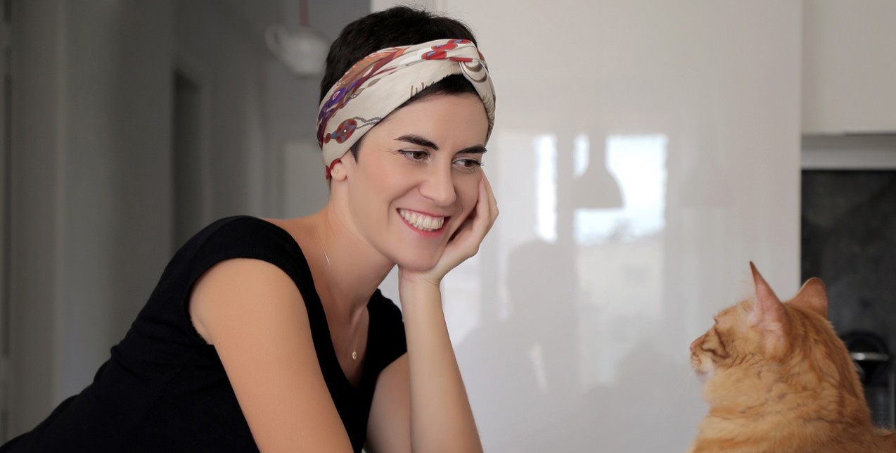 Η Έλενα Ζουρνατζή μας μιλά για τα μεταξένια κομψοτεχνήματά της 