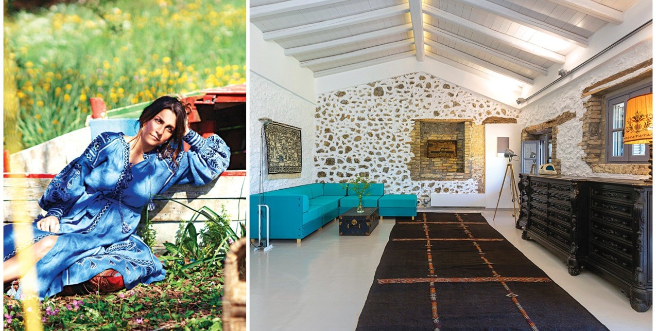 Η Χριστίνα Μαρτίνη των Ancient Greek Sandals μάς υποδέχεται στο προσωπικό της ορμητήριο στην Κέρκυρα