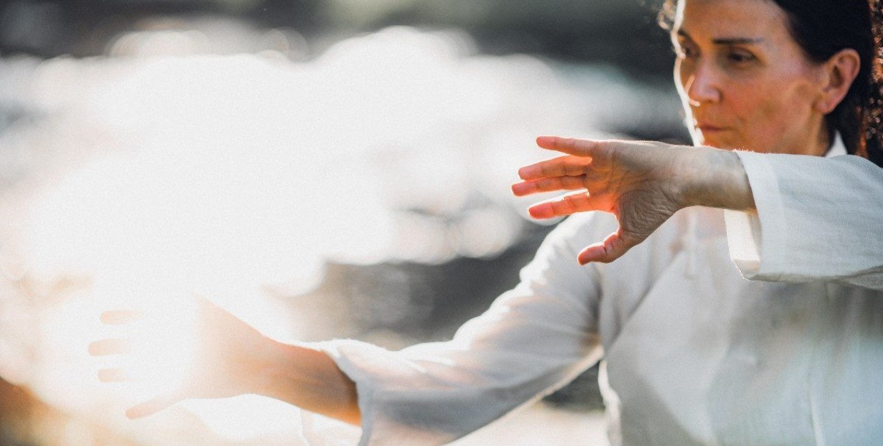 Qigong: Όλα όσα χρειάζεται να μάθουμε για να αναπτύξουμε την ζωτική μας ενέργεια