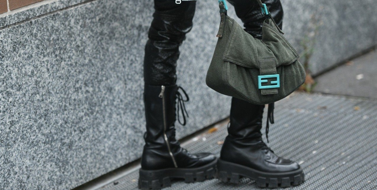 Tα μαύρα μποτάκια που θα φοράτε στο repeat το φθινόπωρο 