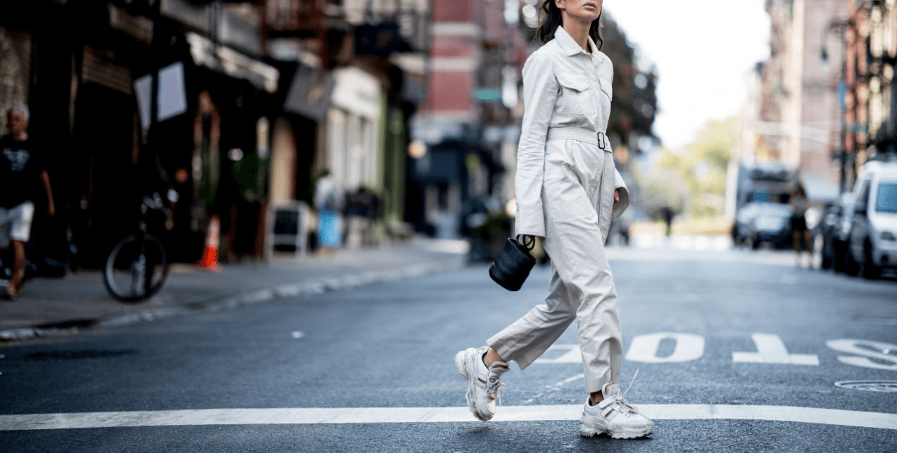 The right duo: Με τι είδους παντελόνια θα συνδυάσετε φέτος τα sneakers σας