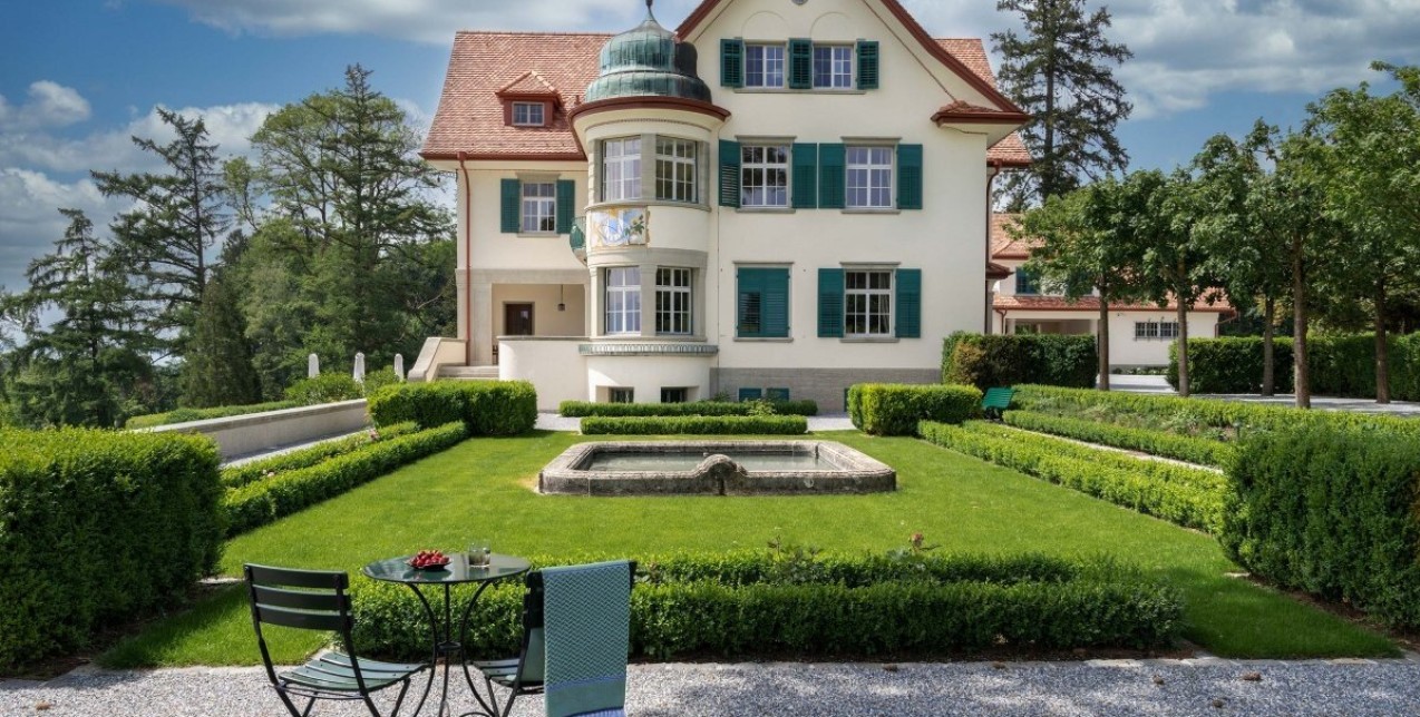 Η ονειρεμένη ιστορική κατοικία «Landgut» στην Ελβετία εκπέμπει αυθεντική αρχοντιά 
