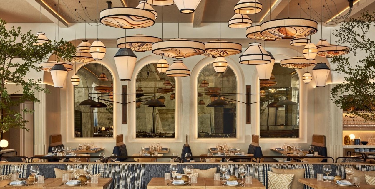 Στο θρυλικό Ritz-Carlton New York, NoMad Hotel, το design του Rockwell Group συνάντησε το όραμα του βραβευμένου chef Andrés