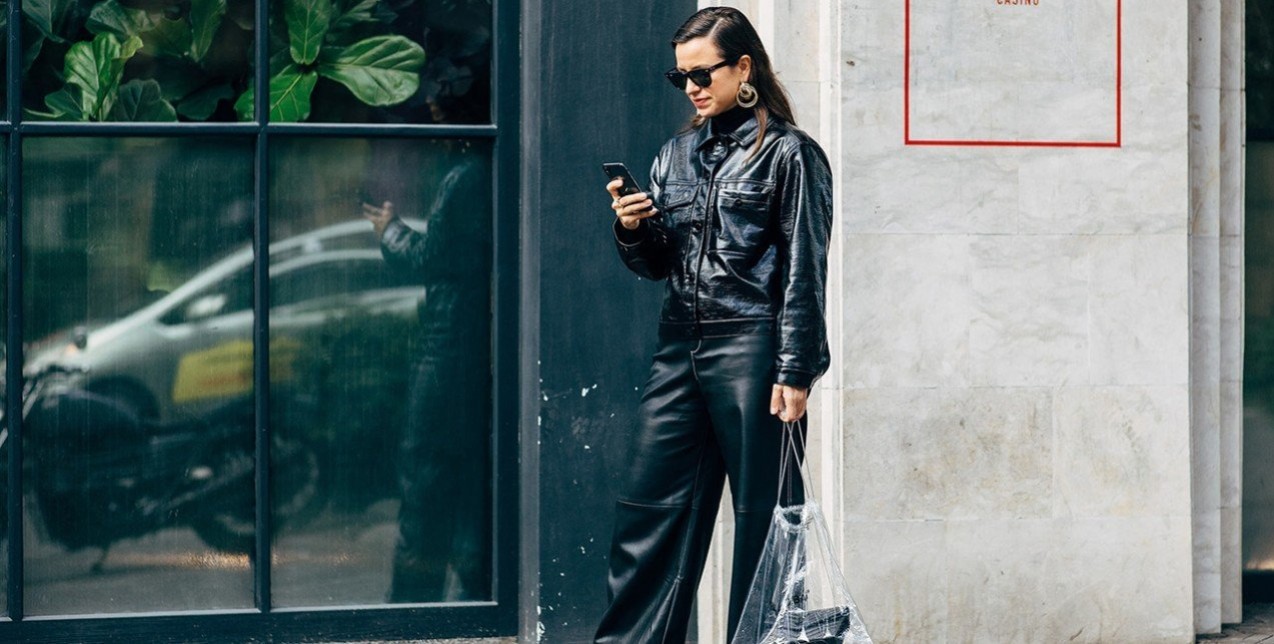 Updated styling tips για να φορέσετε το δερμάτινο παντελόνι 
