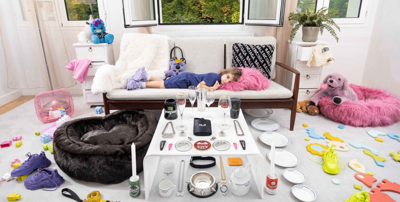 Η Balenciaga παρουσίασε τη νέα της Objects collection με αντικείμενα για το σπίτι - κι όχι μόνο 