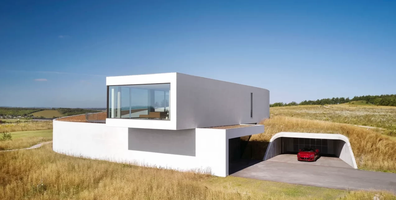 Περιηγηθείτε στη φουτουριστική κατοικία, που σχεδίασε ο Bjarke Ingels