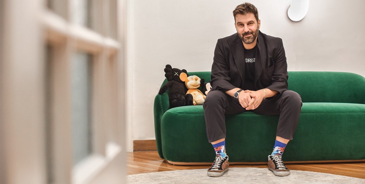 O άνθρωπος πίσω από το Yatzer, ένα από τα πιο επιδραστικά sites, μάς υποδέχεται στο νέο δημιουργικό του απόκτημα