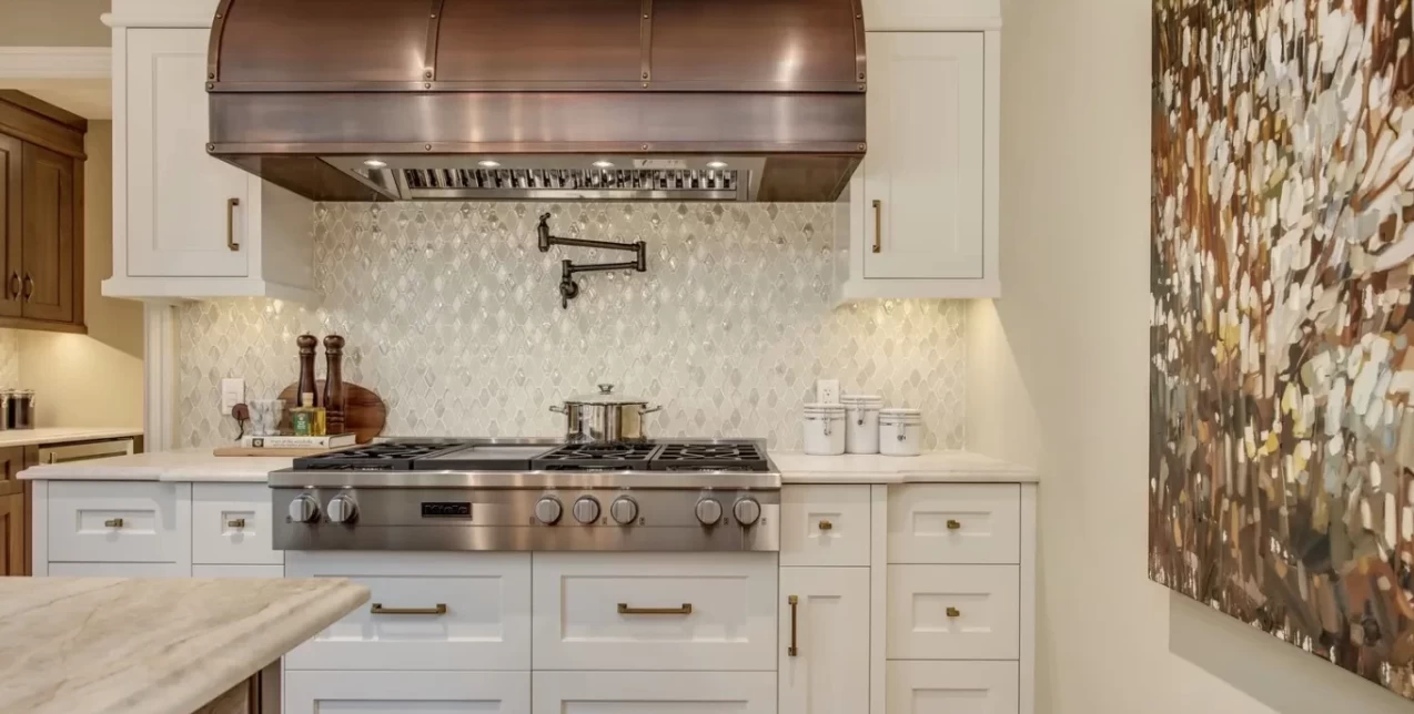 Kitchen Backsplash: Οι κορυφαίες τάσεις για να ακολουθήσουμε τη νέα χρονιά