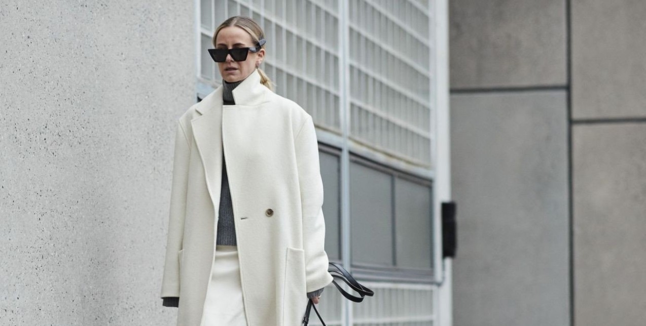 White Coat: Τα classy designs για να αποκτήσετε στις εκπτώσεις 