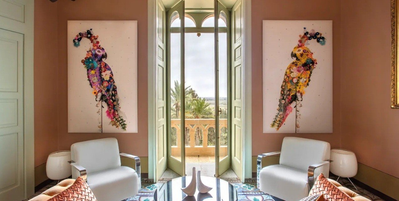 Τα πολυτελή ξενοδοχεία που τα «πλημμυρίζει» μια μακρά ιστορία 