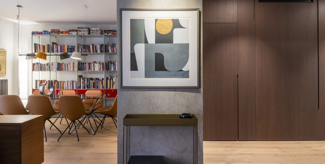 Ένα σύγχρονο διαμέρισμα στη Φιλοθέη που αποπνέει κομψό αθηναϊκό αέρα 