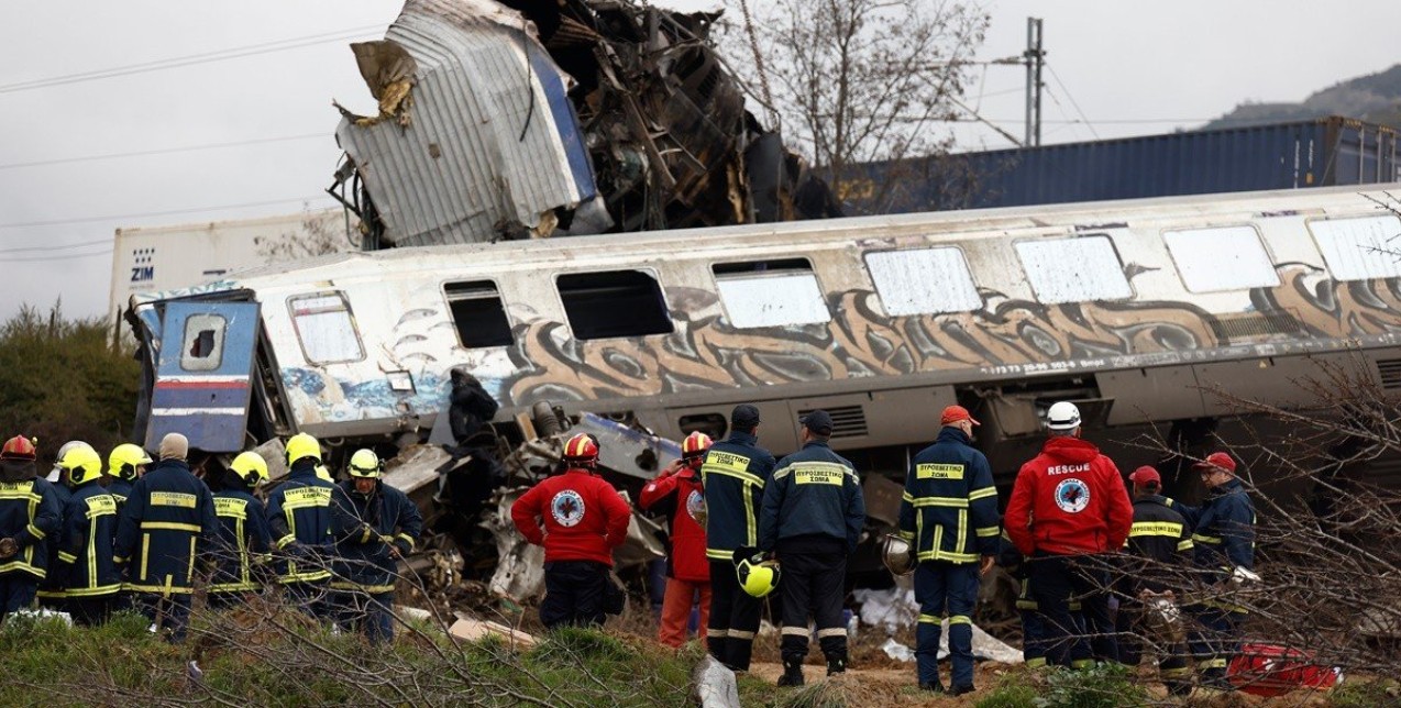 Τραγωδία στα Τέμπη: Ο απλός κόσμος αναλαμβάνει δράση - Πώς μπορούμε να βοηθήσουμε