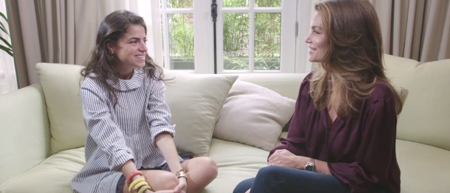 Δείτε τη συνέντευξη της εντυπωσιακής Cindy Crawford
