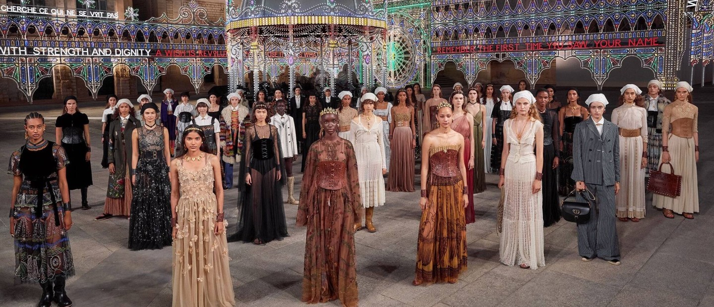 Ο Dior θα παρουσιάσει την Pre-fall 2023 collection του στο μνημείο της «Πύλης της Ινδίας» στη Βομβάη