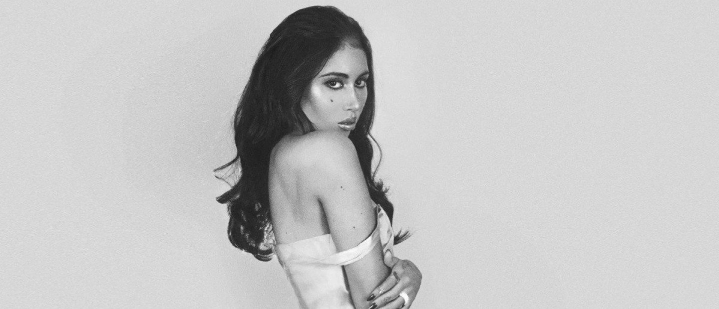 Kali Uchis: Αποκαλύπτει τα νοήματα πίσω από τα πιο δημοφιλή τραγούδια που έχει ερμηνεύσει 