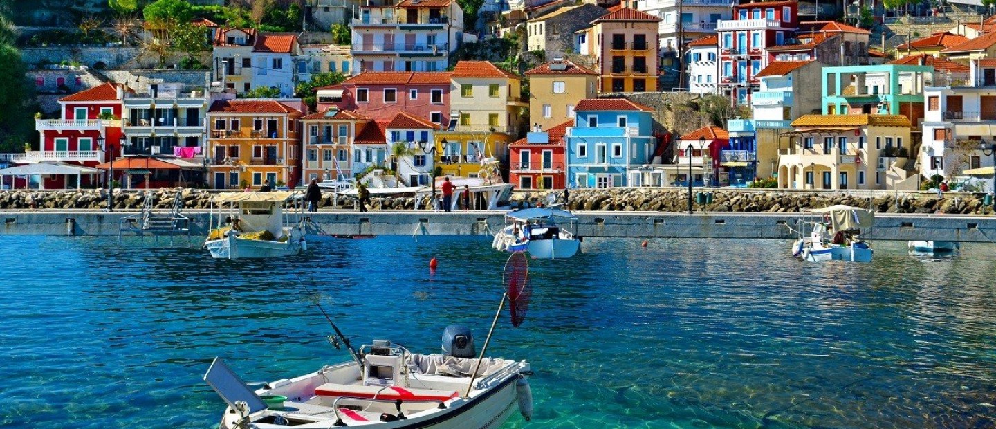 An insider guide to: Πάργα, με την Hotelier Σοφία Βλάσση 