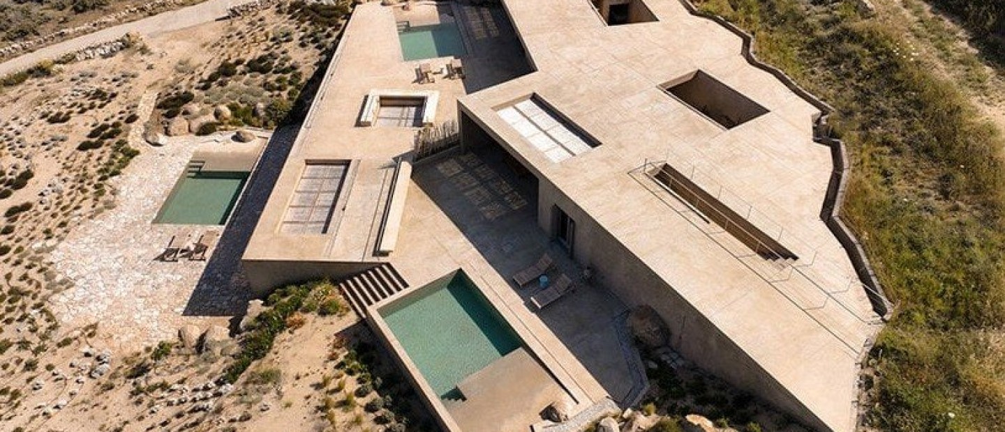 To Homa Vagia στη Σέριφο γίνεται «ένα« με την άγρια γοητεία του νησιωτικού τοπίου