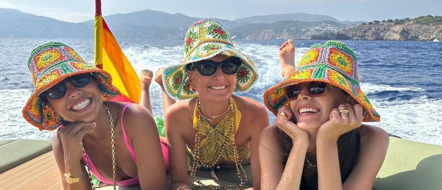 Crochet hat: Το καπέλο που θα απογειώσει κάθε καλοκαιρινή εμφάνιση