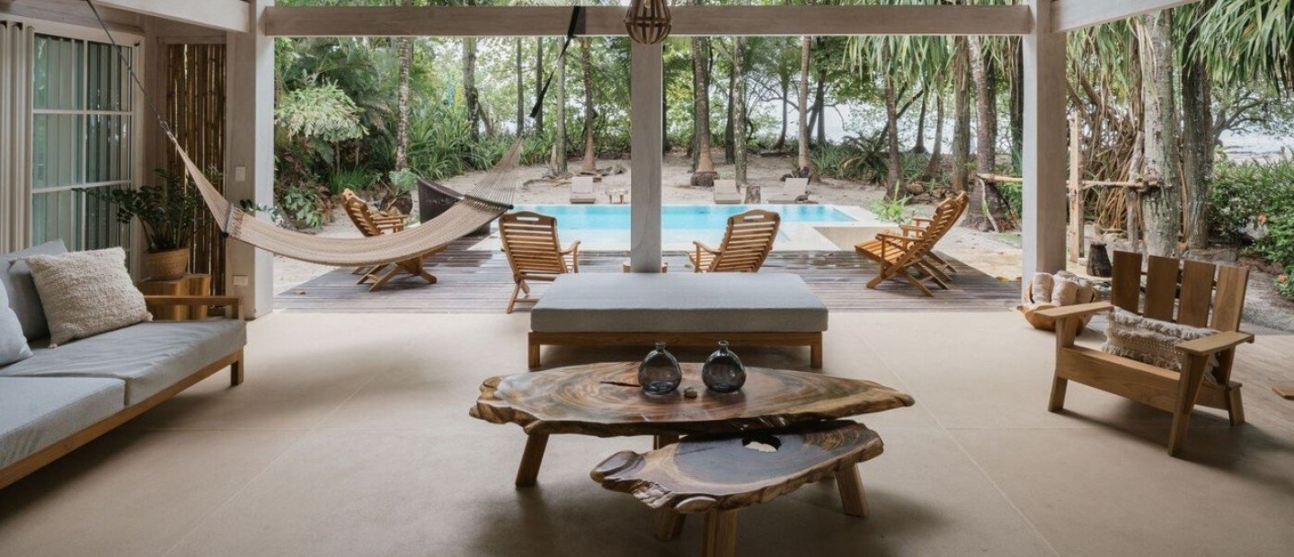 Το Arena House στην Costa Rica επαναπροσδιορίζει τους κανόνες της tropical διαμόρφωσης 