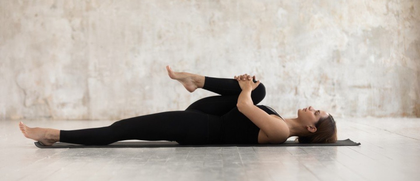 Stretching: Μάθετε όλα τα οφέλη που προσφέρει και τα πιο σημαντικά tips 