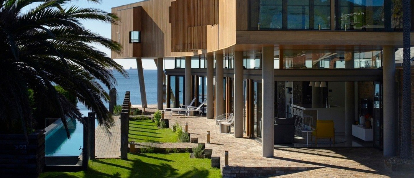  Το Austinmer Beach House στην Αυστραλία δημιουργεί τους δικούς του κανόνες για το καλοκαίρι 