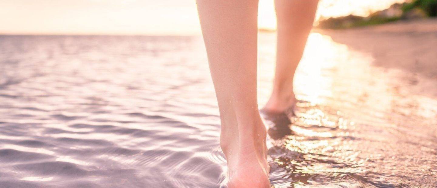 30-Minute Walking Meditation: Οι ιδανικές κινήσεις για να φτάσουμε στα επίπεδα γείωσης που επιθυμούμε