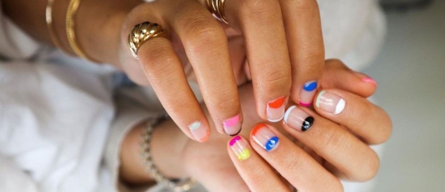 Mismatched Nails: αυτό είναι το απόλυτο trend του καλοκαιριού