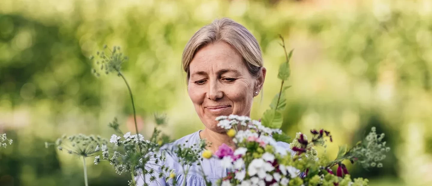 Η garden editor Clare Foster μας ξεναγεί στον παραδοσιακό αγγλικό κήπο της 