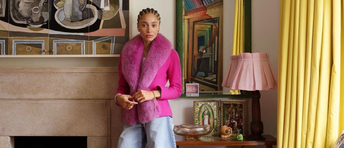 Adwoa Aboah: Μας ξεναγεί στη βικτοριανή κατοικία της στην καρδιά του Λονδίνου 