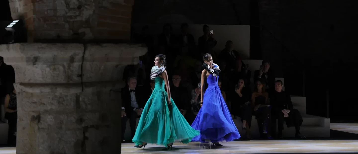 Armani in Venice: Ο οίκος διοργάνωσε ένα μοναδικό, 'One Night Only' θέαμα μόδας